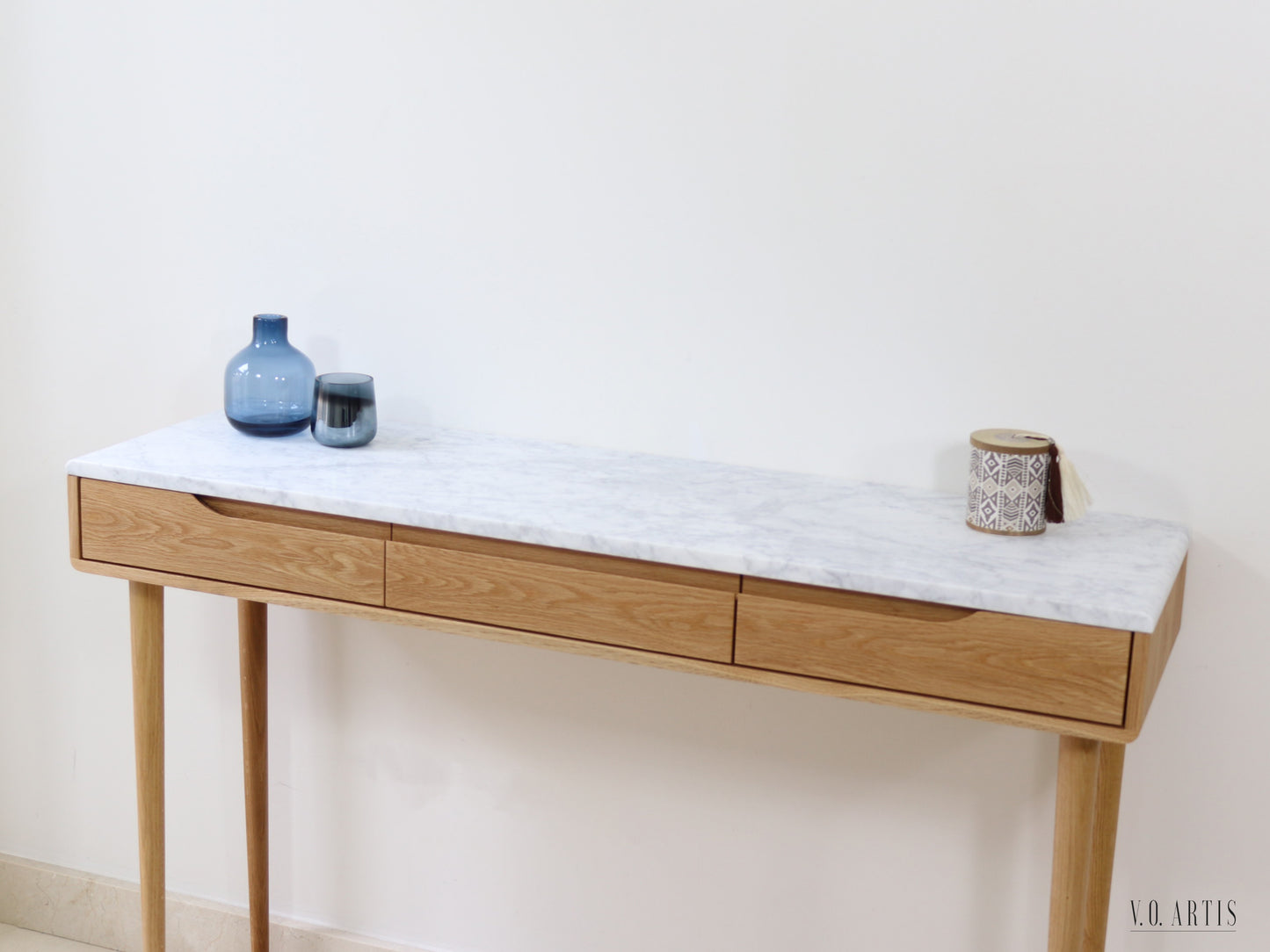 Console table with 3 drawers and 4 Legs in solid American Oak  with Marble top