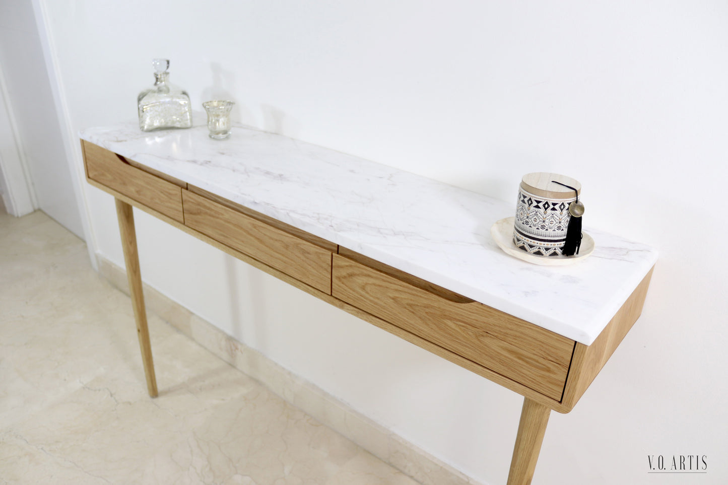 Console table with 3 drawers in solid American Oak with marble top . Entry table with drawers