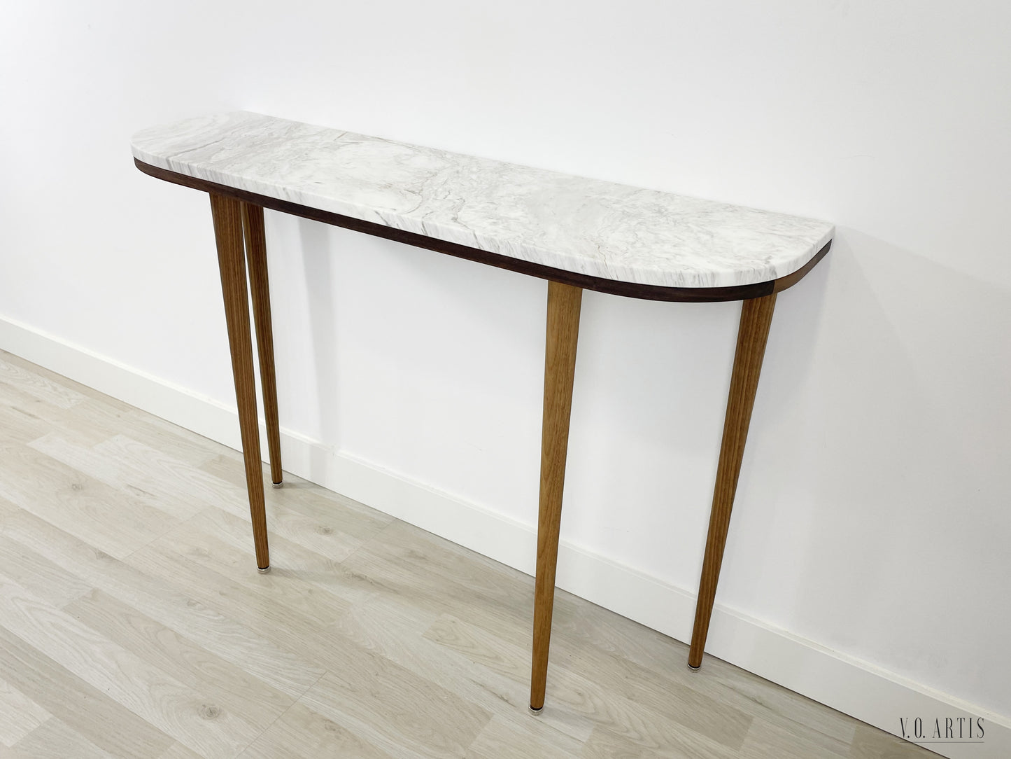 Curve console table narrow with 4 Legs in solid American Walnut and Marble top