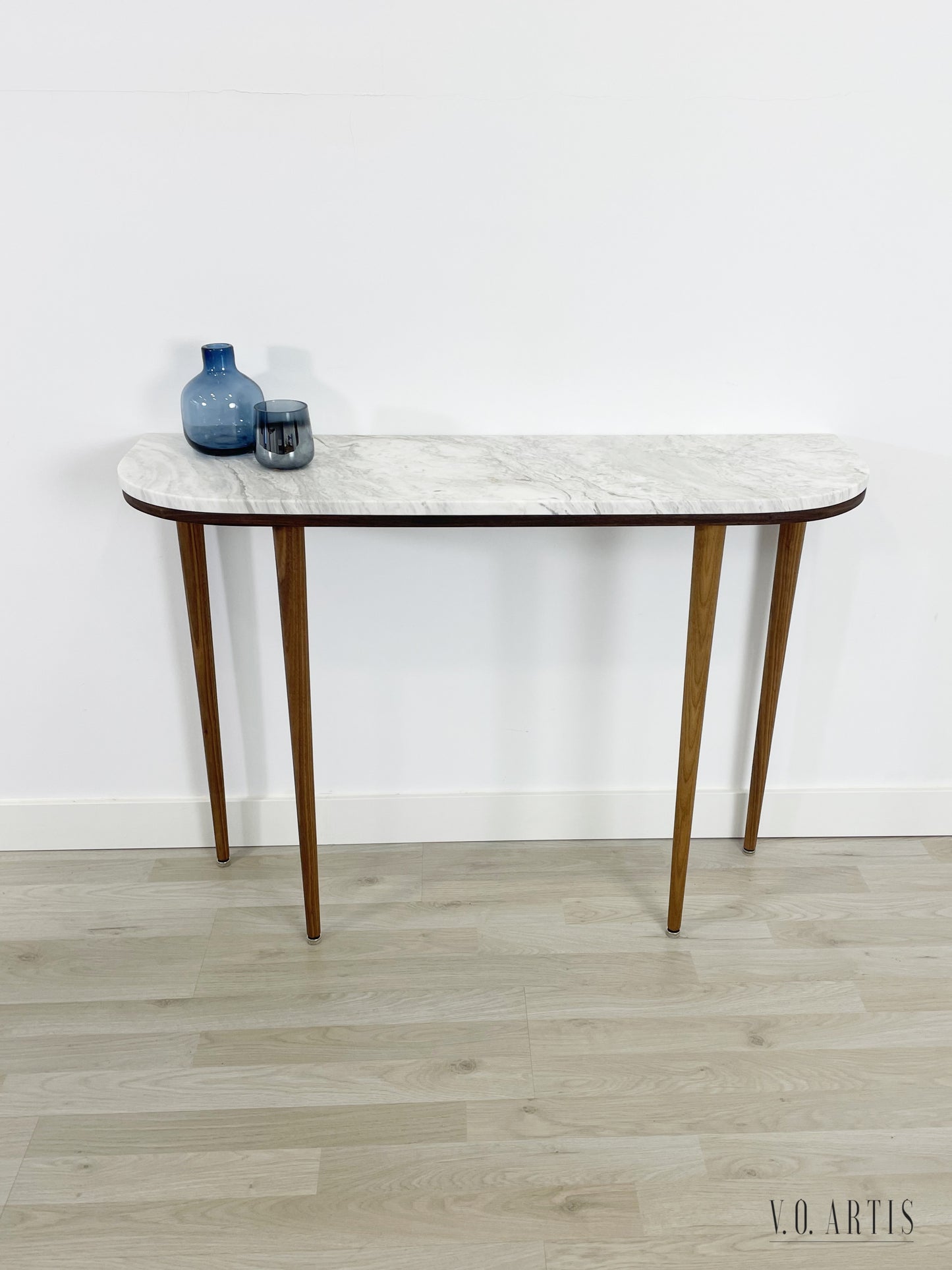 Curve console table narrow with 4 Legs in solid American Walnut and Marble top