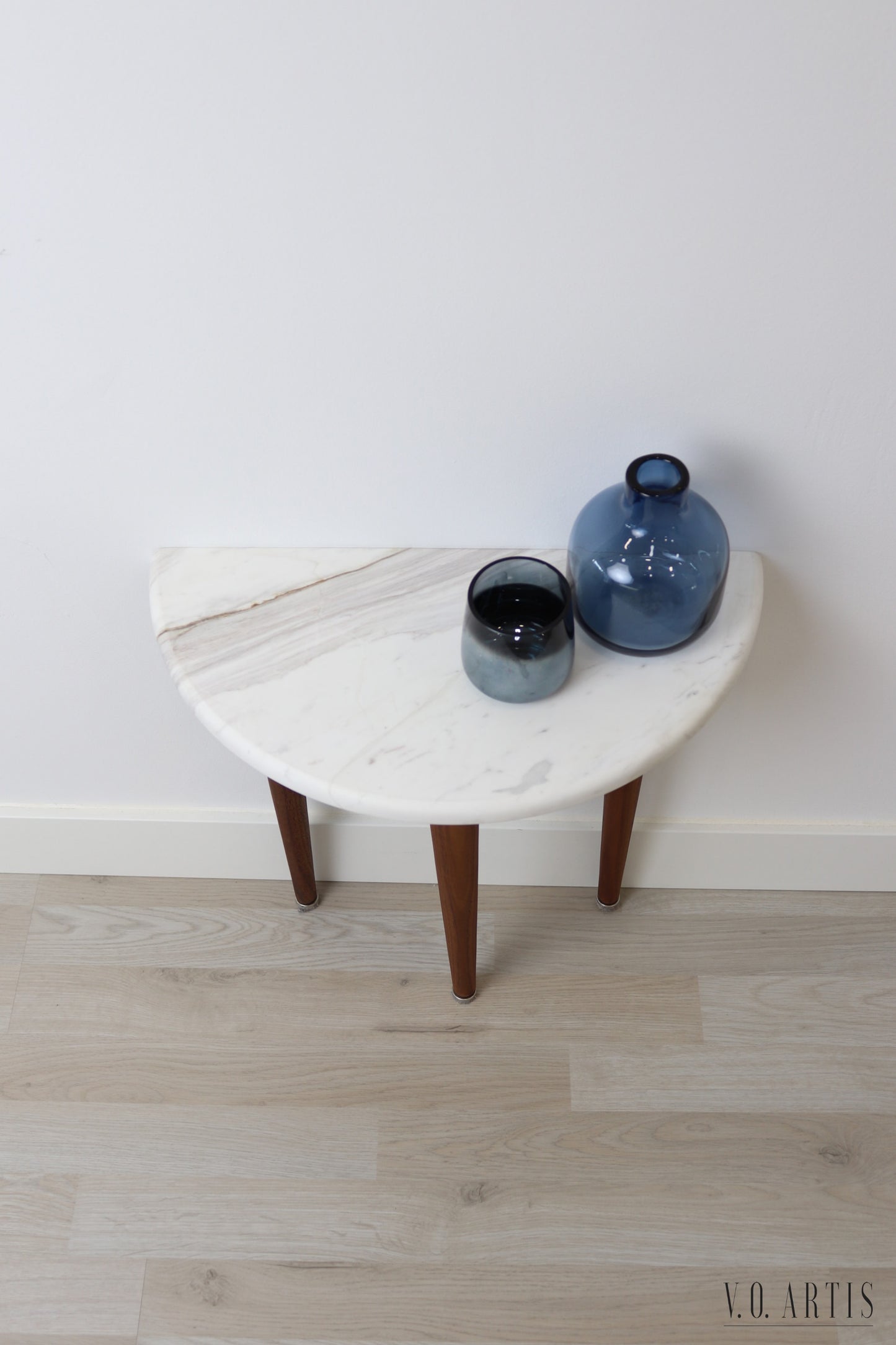 Side table for living room in solid american Walnut with marble top