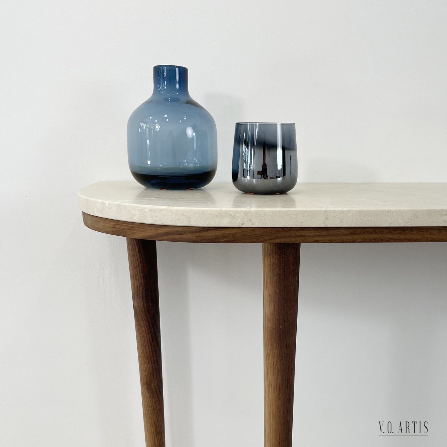 Curve console table narrow with 4 Legs in solid American Walnut and Marble top