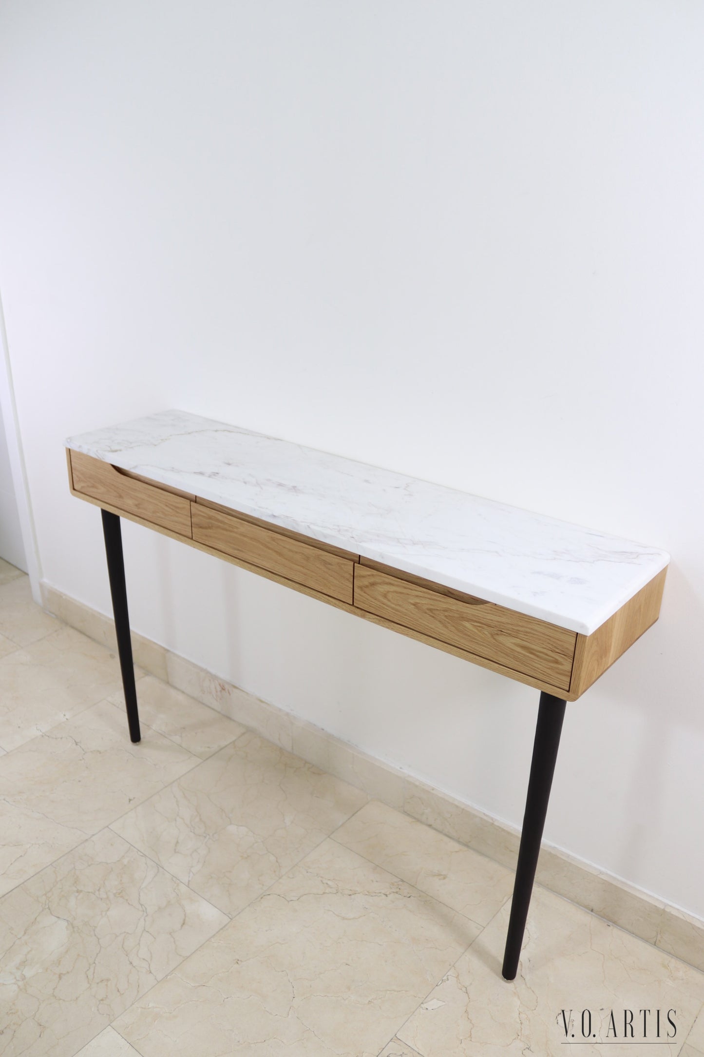 Console table with 3 drawers in solid American Oak with marble top . Entry table with drawers